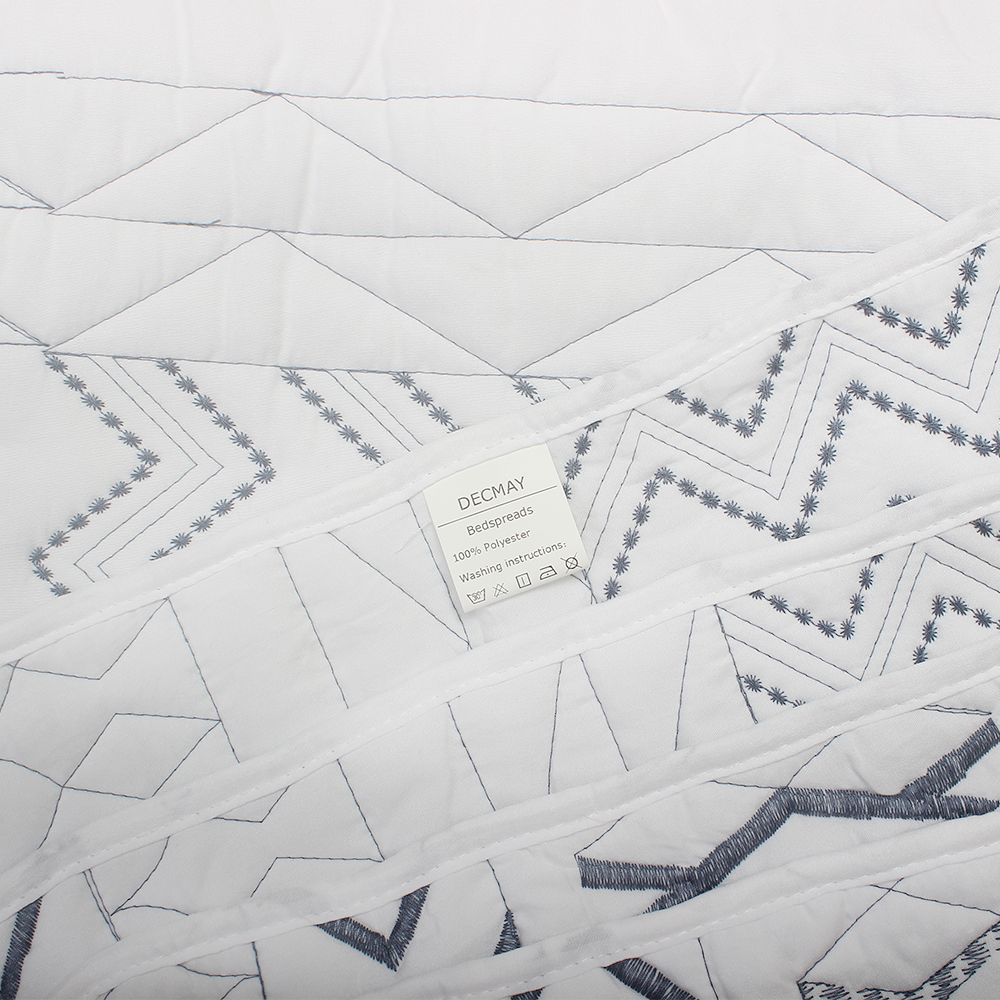 DECMAY Three piece geometric pattern breathable ultra-fine fiber bed cover, suitable for rural style home decoration and bedroom decoration
